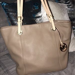 Michael Kors tote